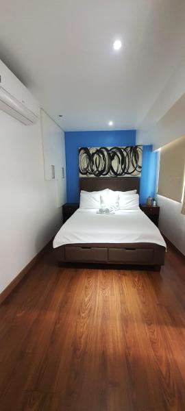 2 BR loft-type condo Fort Victoria
